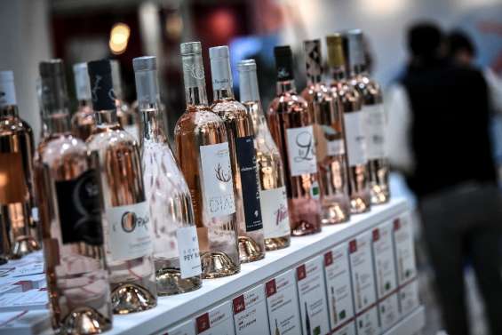 Objectif contrats pour les vignerons français, qui accueillent les acheteurs mondiaux à Paris