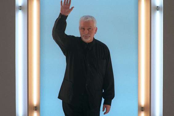 Le couturier espagnol Paco Rabanne est mort à l'âge de 88 ans en France 