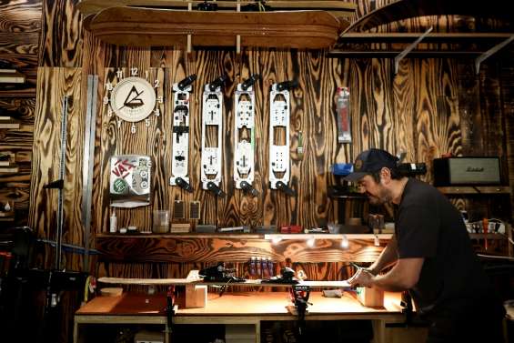 Au plat pays, le ski en bois, entre œuvre d'art et haute technologie