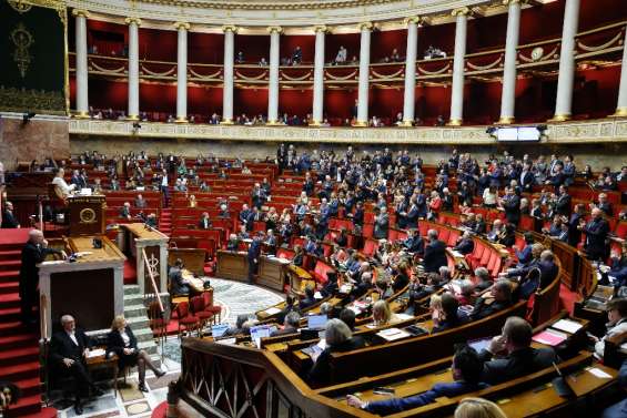 Retraites: l'heure de vérité pour la réforme de Macron au Parlement