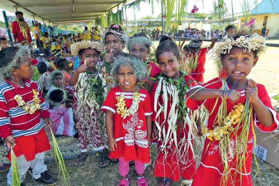 Les élèves de maternelle ont fêté la langue et la culture nengone