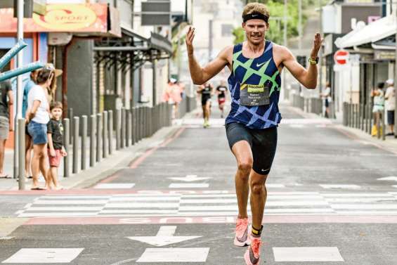 Bastien Rouzoul roule sur la 2e Néobus Race