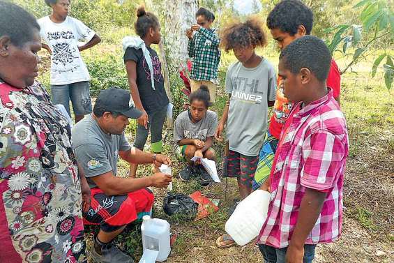 Wakée Chaa ouvre ses portes et présente sa mûrisserie de bananes