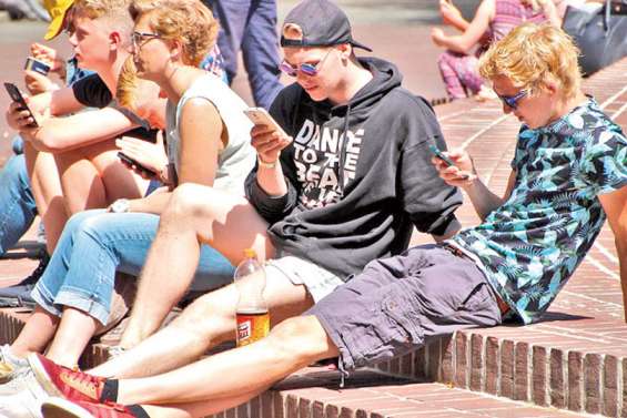 Canberra lance une application pour tracer les cas de coronavirus