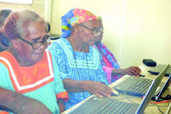 La caravane du numérique au service des seniors