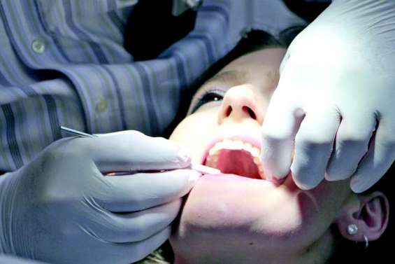 Prendre soin des dents de maman pour un bébé en bonne santé