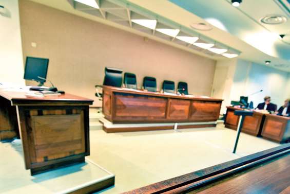 Extrait de Wallis pour des vols, il replonge à Nouméa