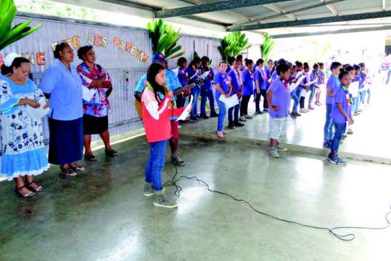 Les enfants ont fêté leurs parents à l’école Notre-Dame