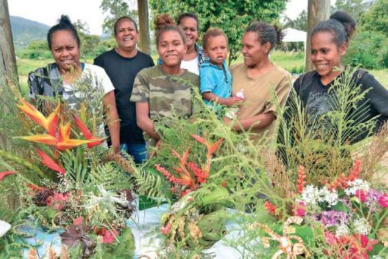 Les fleurs sauvages inaugurent les guérites