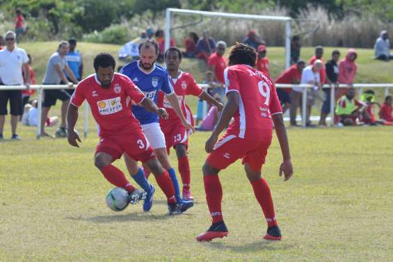 Football : L'Olympique impressionne, Hienghène tient son rang