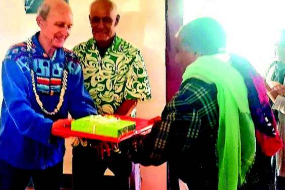 Après 40 ans de service à la paroisse, François Planche quitte Bourail