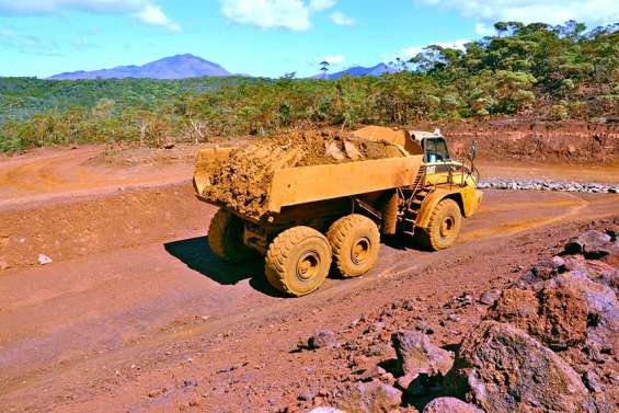 Une vague de questions autour du départ de Vale