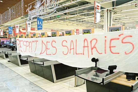 Mouvement de grève au Géant de Dumbéa Mall