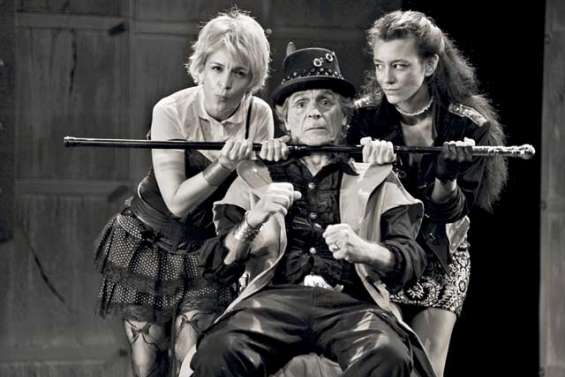 Illusion théâtrale sur la scène du Théâtre de l’île