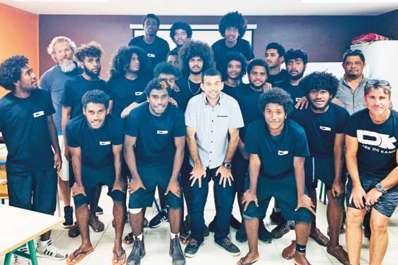 Des jeunes formés par un arbitre international