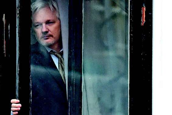 Julian Assange, toujours menacé d’expulsion