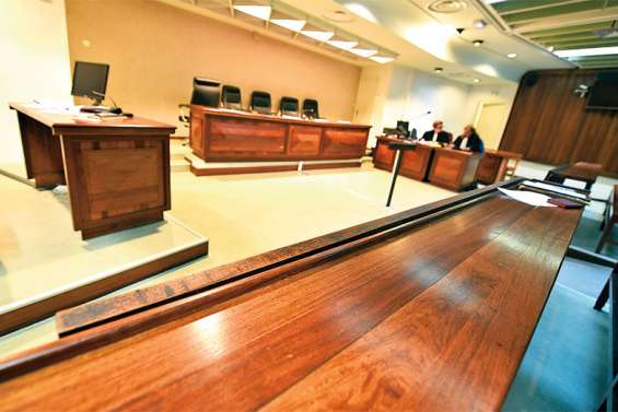 « Papa m’a astiqué la tête et le dos avec sa ceinture » : un enfant maltraité raconte