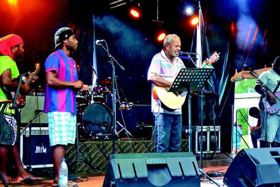 Trois jours de kermesse à Hmelek