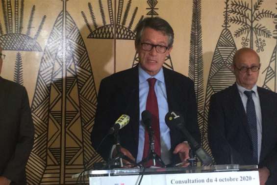 [VIDÉO] Francis Lamy revient sur les regroupements aux abords des bureaux de vote