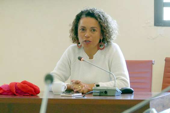 Valérie Albert-Dunais : 