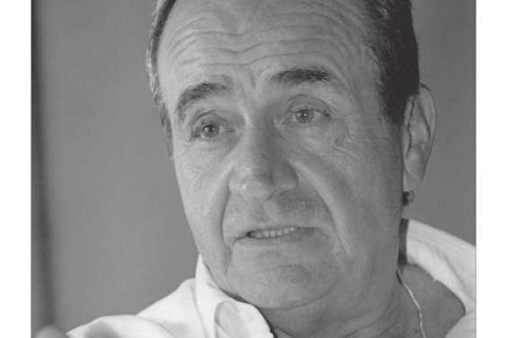 2010 : Les deux drapeaux sont levés, Jacques Lafleur s'en est allé