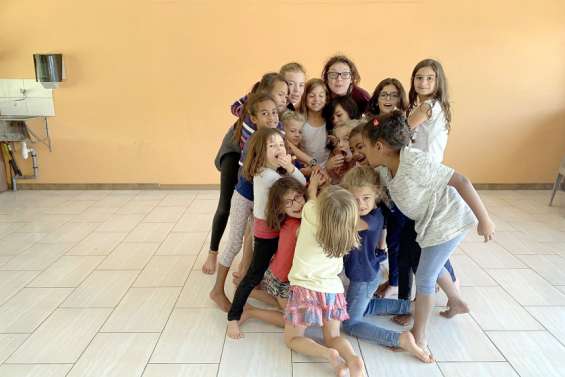 Bourail : expression orale et corporelle pour les jeunes vacanciers.