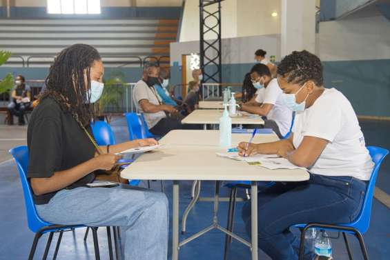 En Martinique, des vaccinations poussées par la hausse des décès