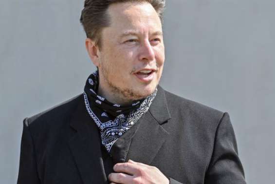 Tesla travaille sur un robot humanoïde