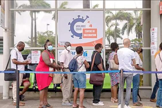 Des élus guadeloupéens veulent reporter la rentrée