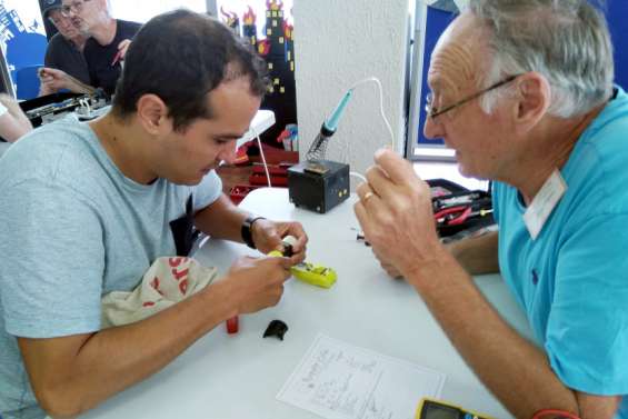 Les bénévoles du Repair café partagent leur savoir ce samedi à Bernheim