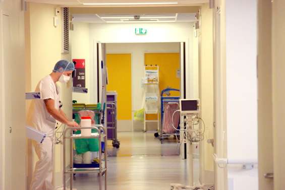 Une personne vaccinée testée positive à l’issue de la septaine