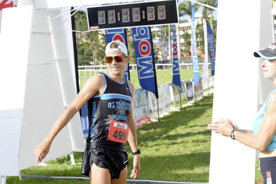 Bastien Rouzoul devance Mathieu Szalamacha sur le semi-marathon