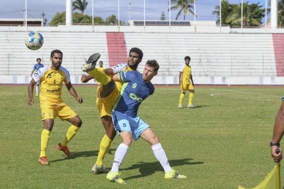 Magenta domine Dumbéa grâce à un Kévin Némia décisif