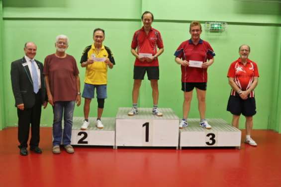 Les jeunes et les anciens étaient réunis