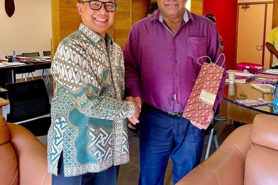 Le consul général d'Indonésie en visite