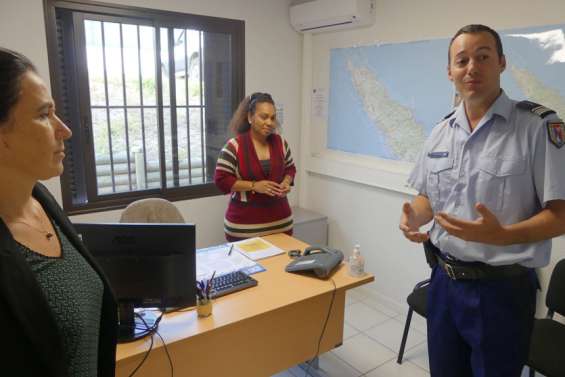 Une intervenante sociale dans les gendarmeries du Nord