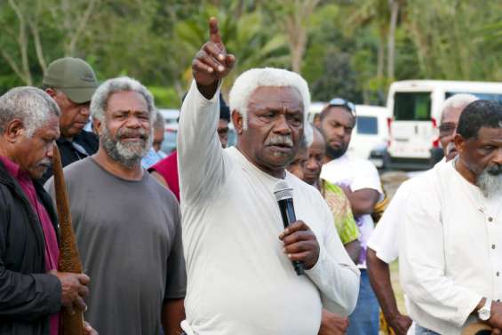 Le président du Sénat coutumier demande à toute la population d'aller se faire vacciner