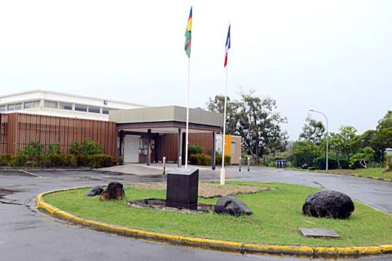 La mairie de Païta suspend l'ensemble de ses services