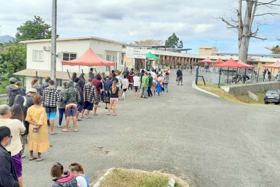 Le vaccinodrome pris d'assaut jeudi matin à La Foa