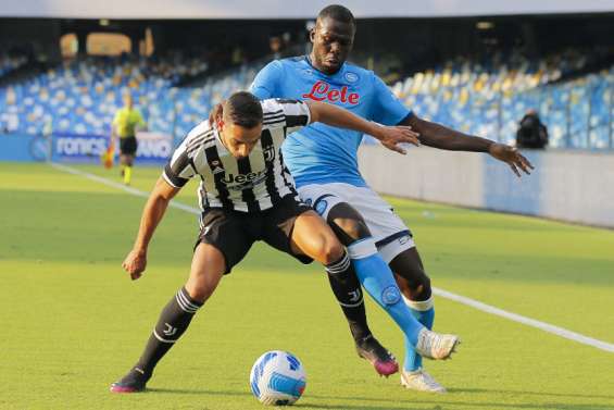 Naples enfonce la Juve