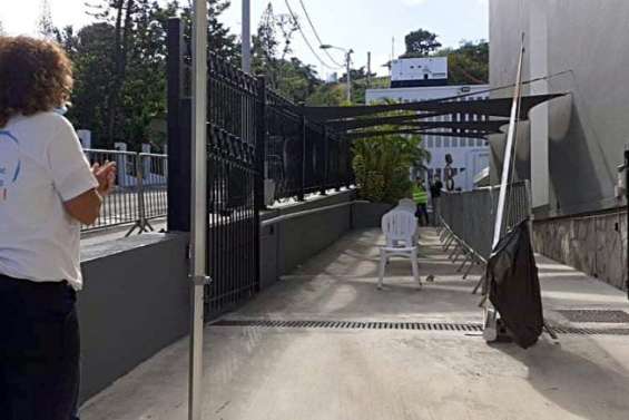 Peu d’attente au vaccinodrome installé au congrès