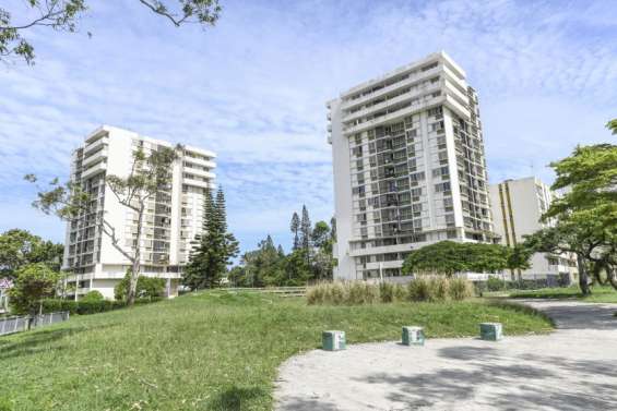 Une opération de vaccination aux Tours de Magenta