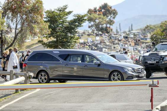 [GROS PLAN + VIDÉO] Difficile de dire adieu aux morts en temps de Covid