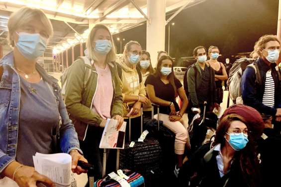 Covid-19 : 109 nouveaux soignants de Métropole arrivent en renfort ce soir