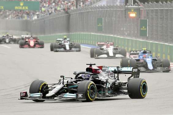 Formule 1 : Hamilton remporte sa 100e victoire et reprend les commandes du championnat 