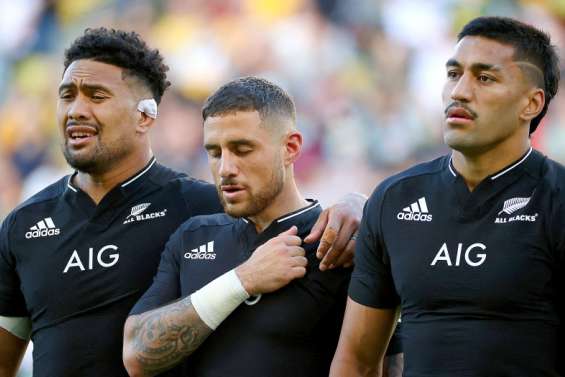 Rugby : les All Blacks modifient leur ligne arrière