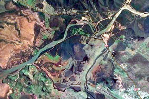 Une voiture prend feu après une collision : un passager décède à La Tontouta