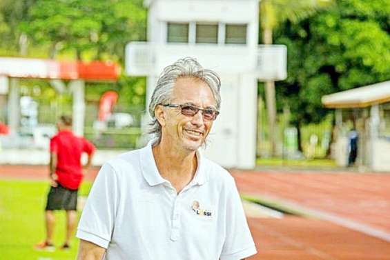 Football : Stéphane Drahusak change de continent