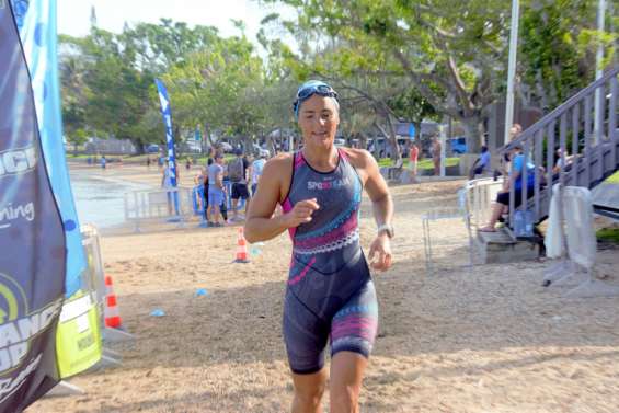 Le triathlon de Nouméa voit son anniversaire s'éloigner à nouveau
