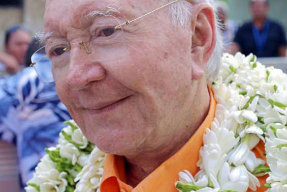 Gaston Flosse condamné à 6 mois de prison ferme